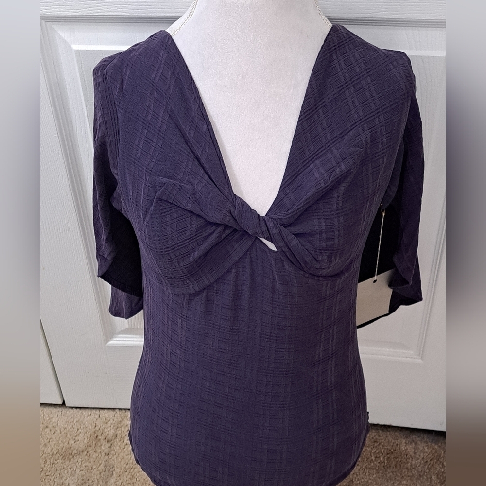 NWT Studio SKB Purple Textured Top   Size XS